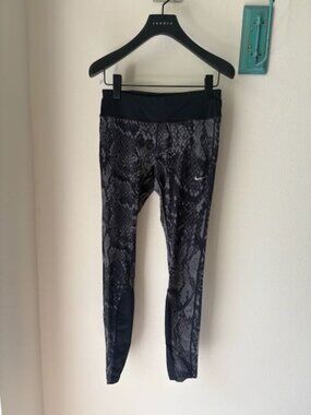 Nike - Dri-Fit Epic Lux Gray Snakeskin Running Tights - Women's S